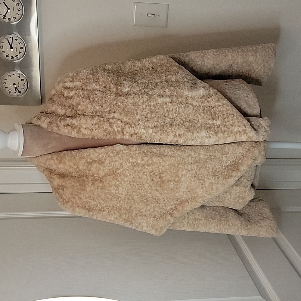 Jack by BB Dakota. Size M. Faux Fur Cropped Jacket. NEW with Tag!